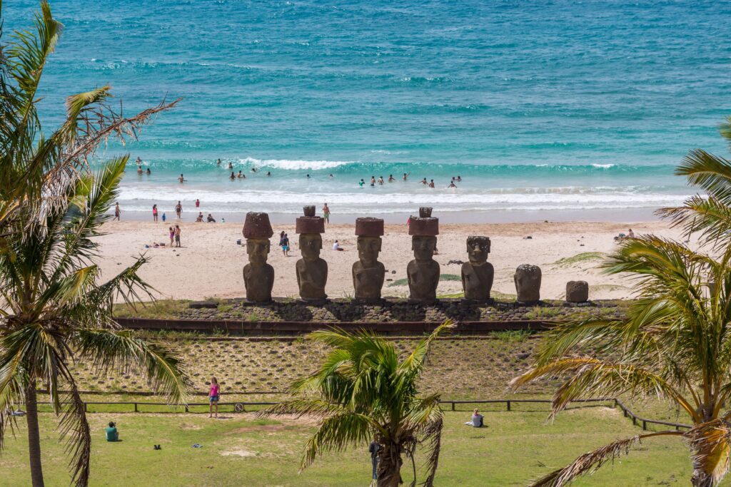 playa anakena chile
